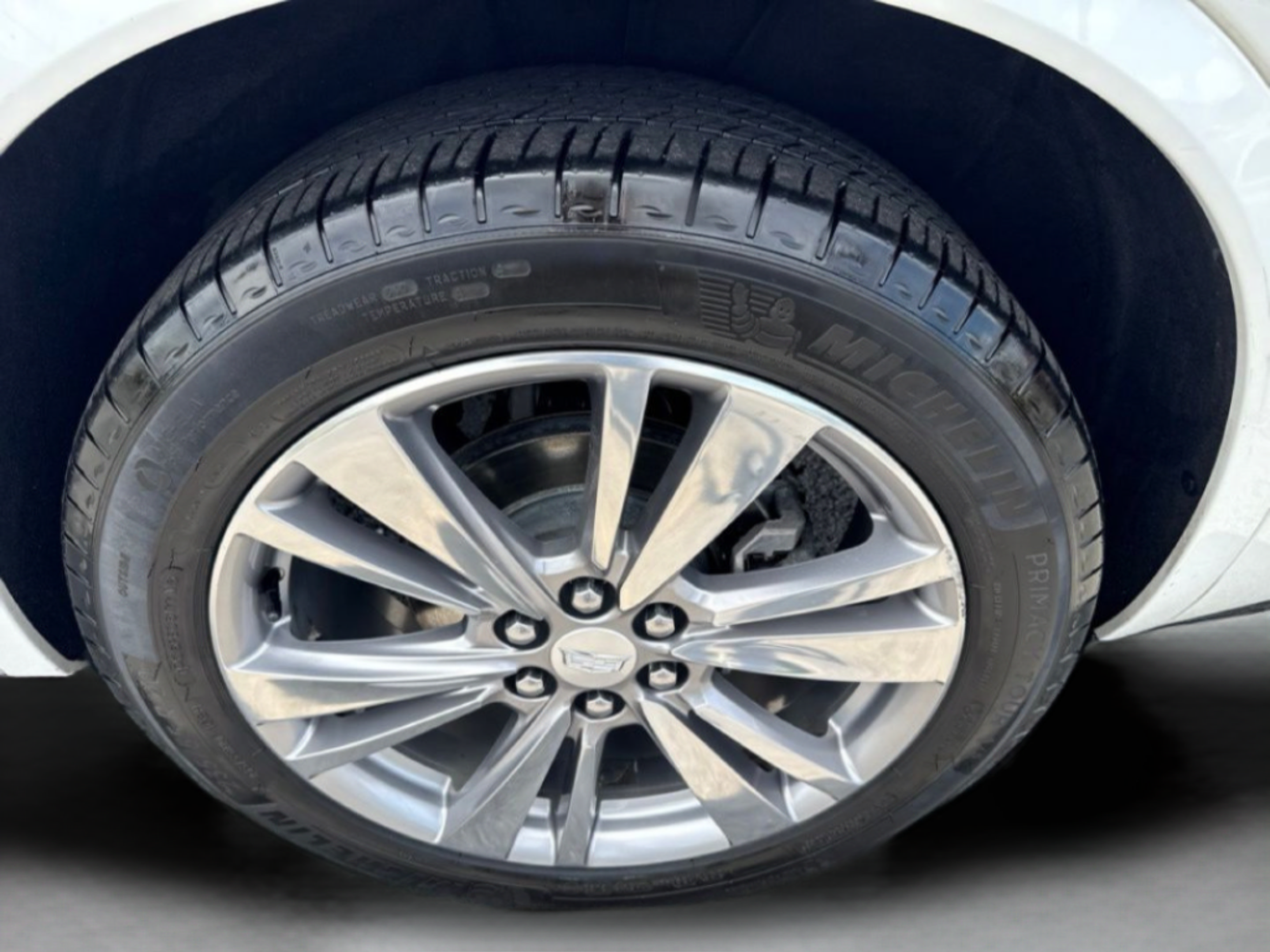 Used 2024 Cadillac XT6 Premium Luxury FWD image 39