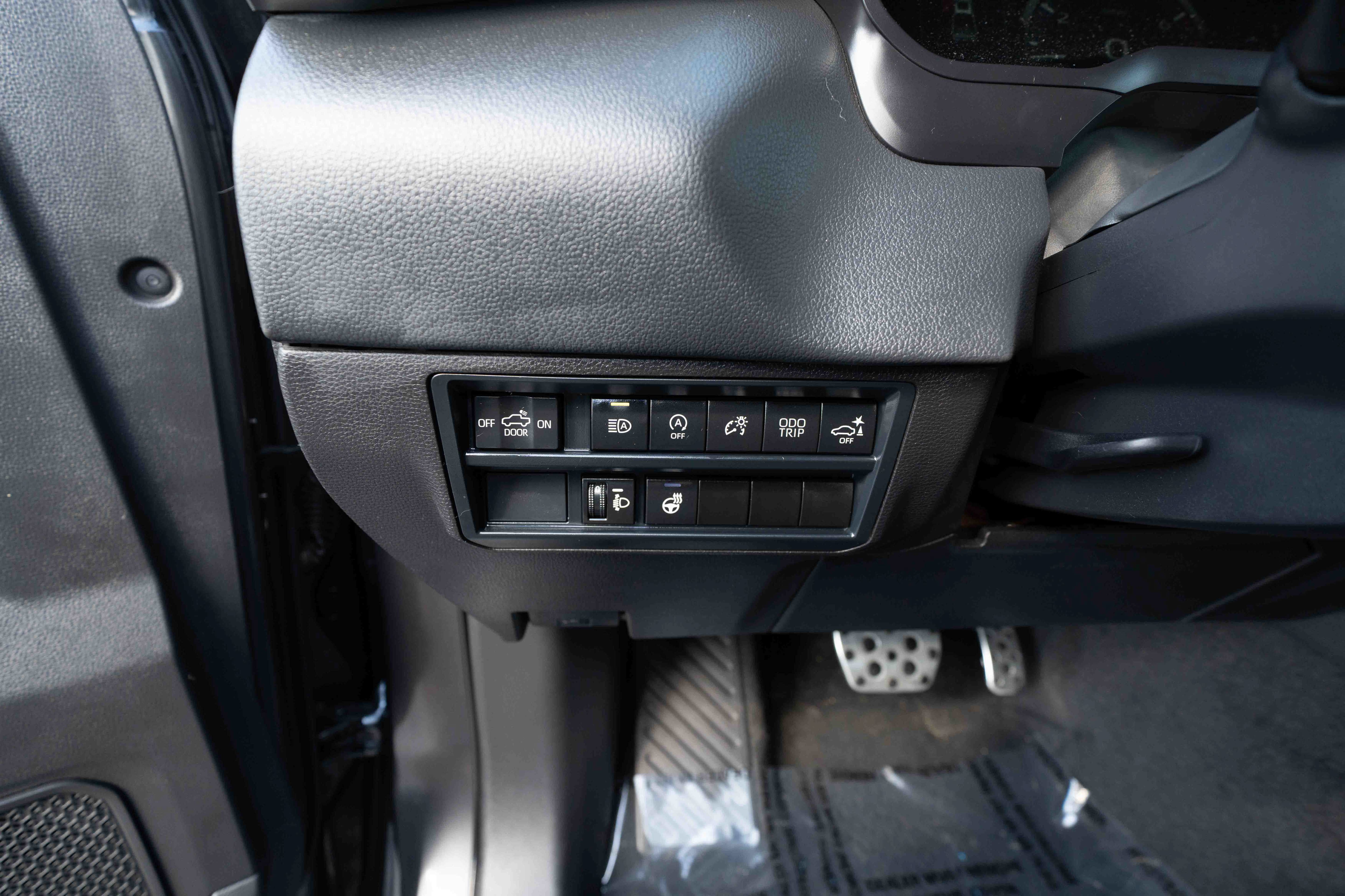 Used 2024 Toyota Tundra Limited w/ TRD Off-Road Package AWD/4WD image 11