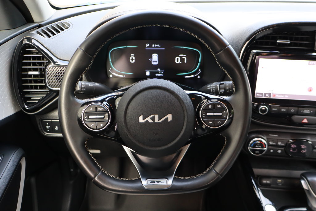 Used 2023 Kia Soul GT-Line FWD image 18