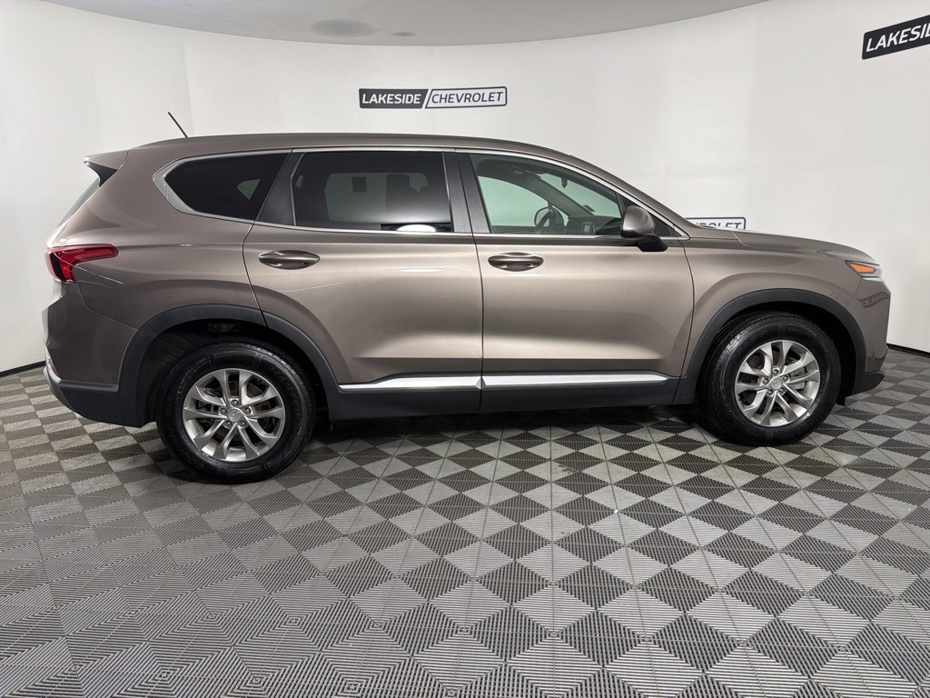Used 2019 Hyundai Santa Fe SE image 6
