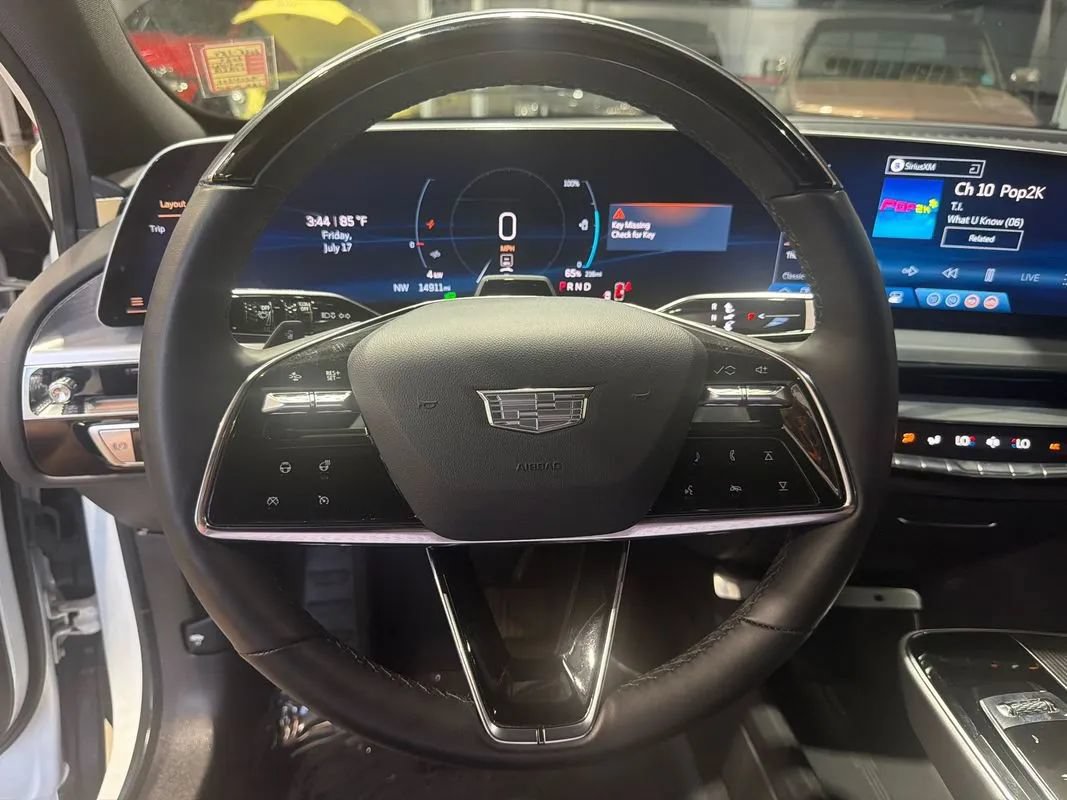 Used 2024 Cadillac Lyriq Sport AWD/4WD image 15