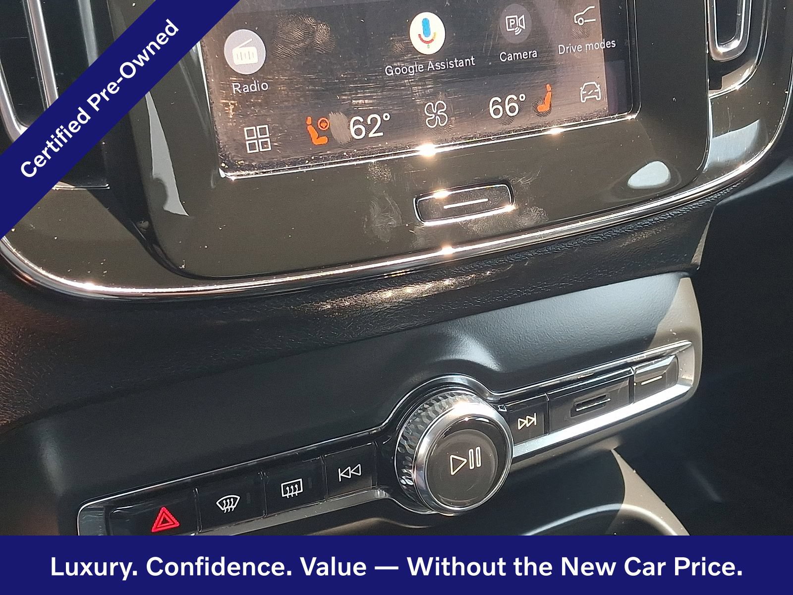 Certified 2024 Volvo XC40 B5 Core AWD/4WD image 17