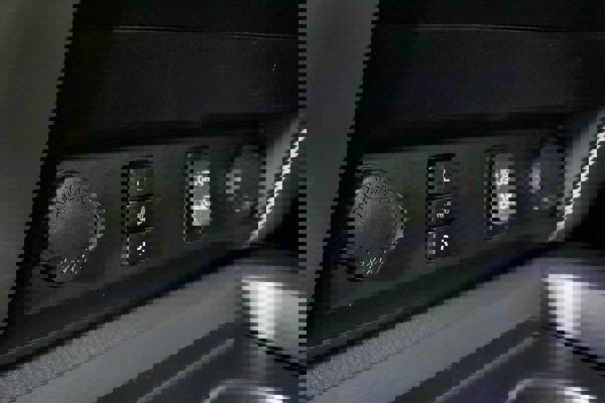 Used 2017 Toyota Tundra SR5 image 38