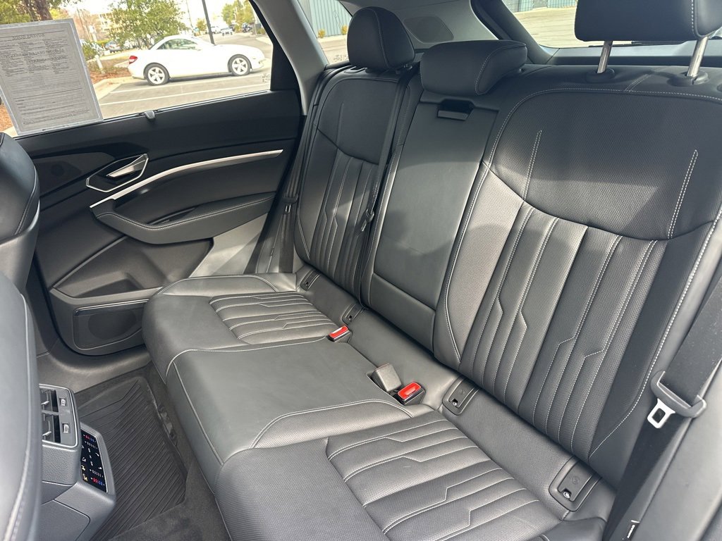 Used 2024 Audi Q8 e-tron Prestige image 60