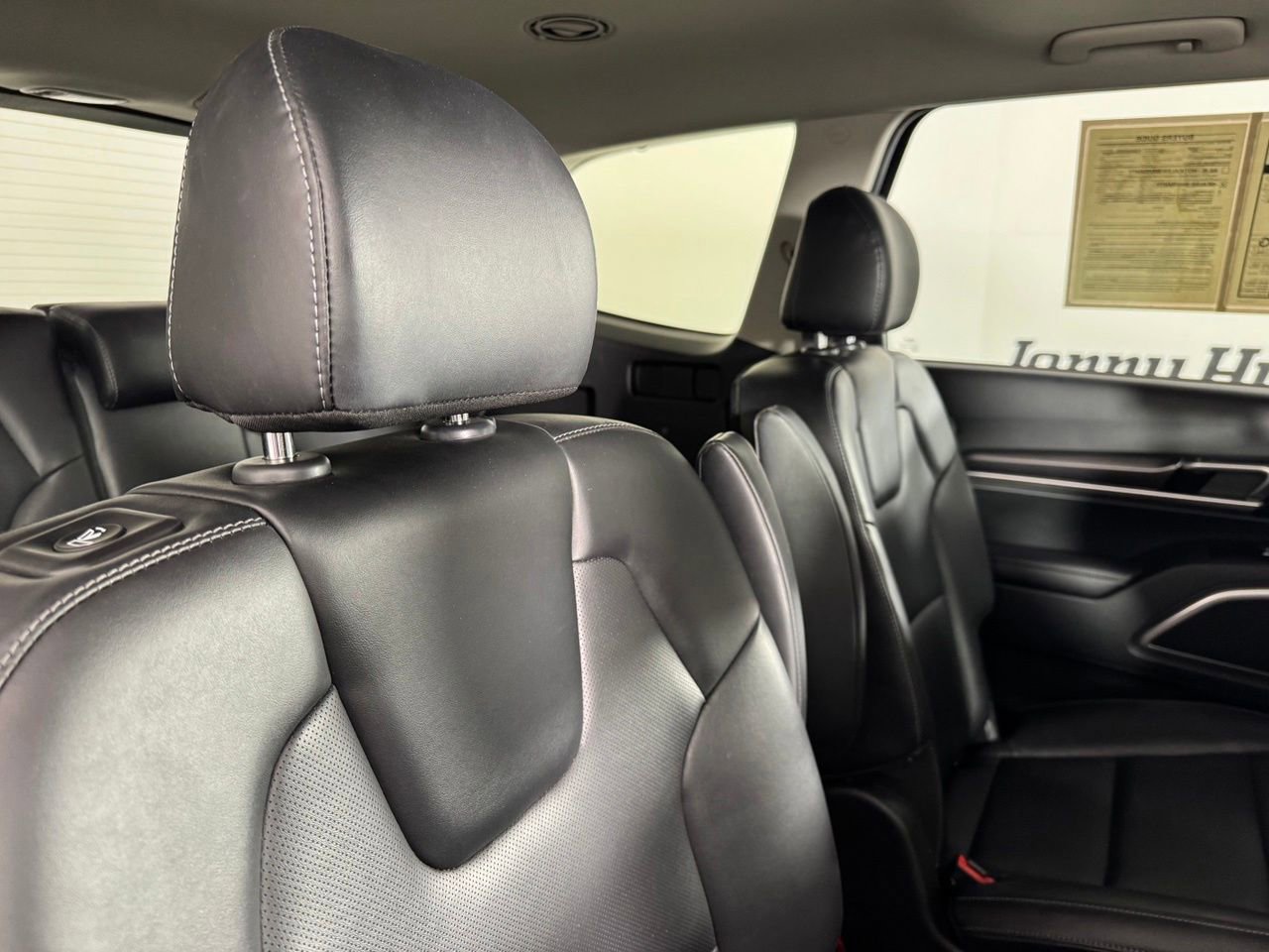 Used 2025 Kia Telluride S FWD image 37