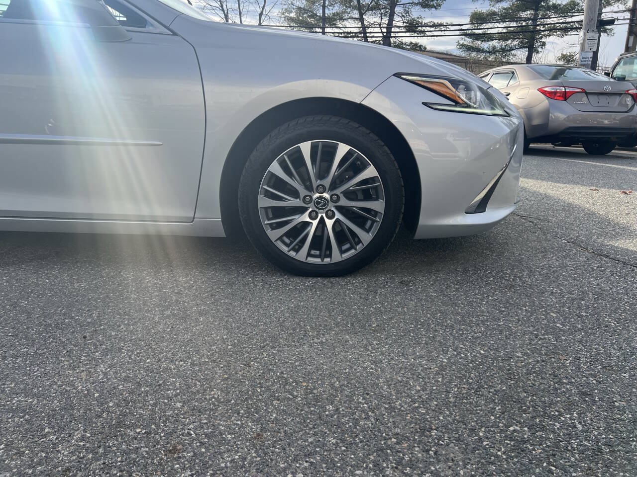 Used 2020 Lexus ES 350 w/ Premium Package FWD image 35