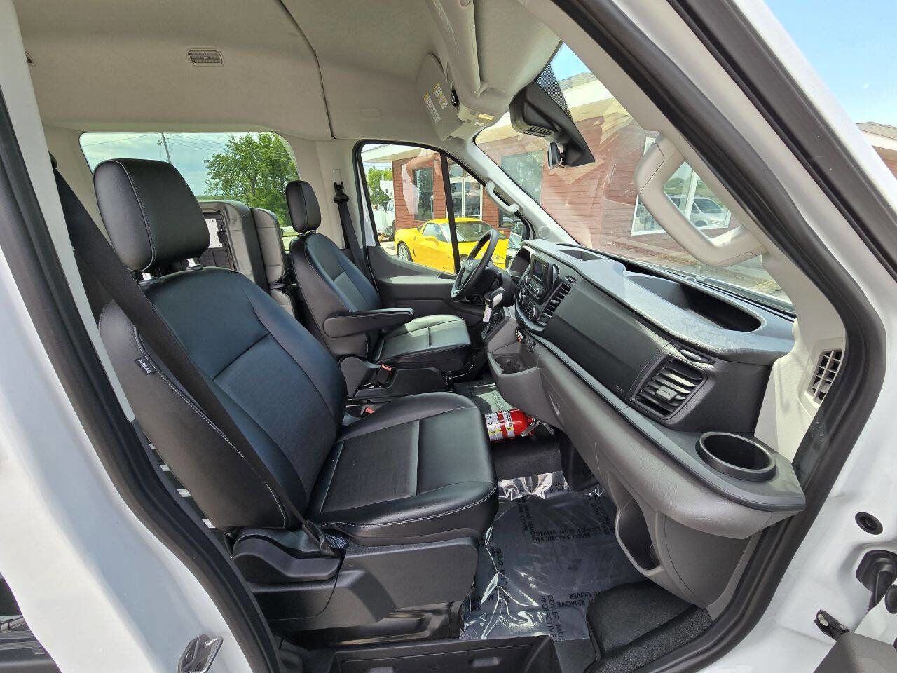 Used 2023 Ford Transit 350 XL image 24