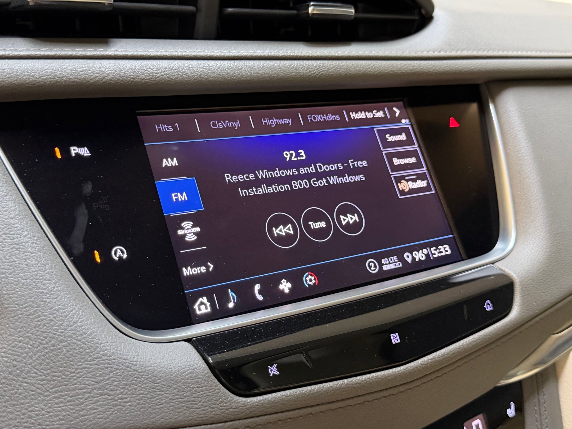Used 2020 Cadillac XT5 Premium Luxury FWD image 32