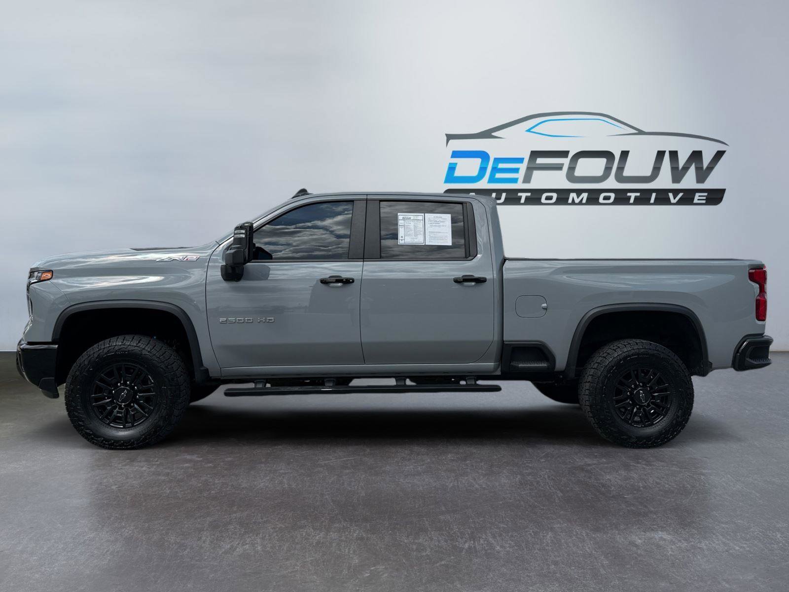 Used 2024 Chevrolet Silverado 2500 ZR2 AWD/4WD image 6