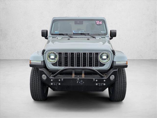 Used 2024 Jeep Wrangler Sahara w/ Technology Group video 2