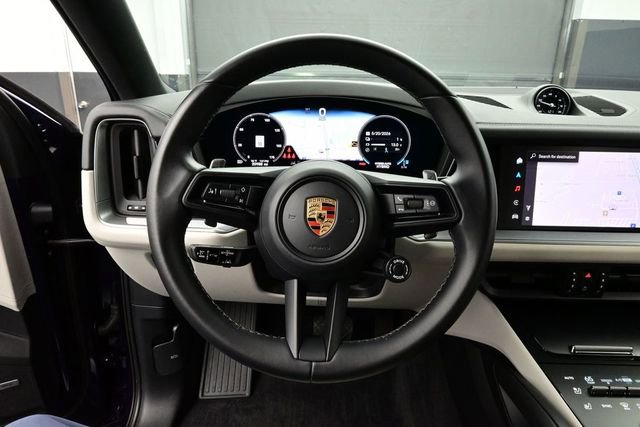 Certified 2024 Porsche Cayenne Coupe AWD/4WD image 8