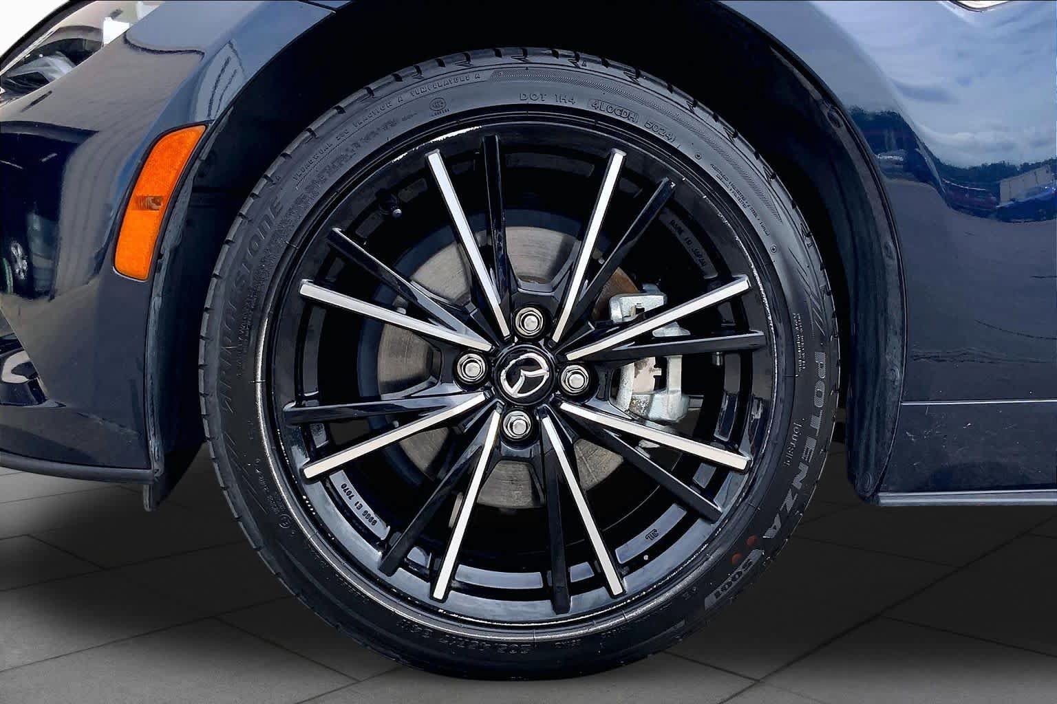 Used 2025 MAZDA MX-5 Miata RF Grand Touring RWD image 9