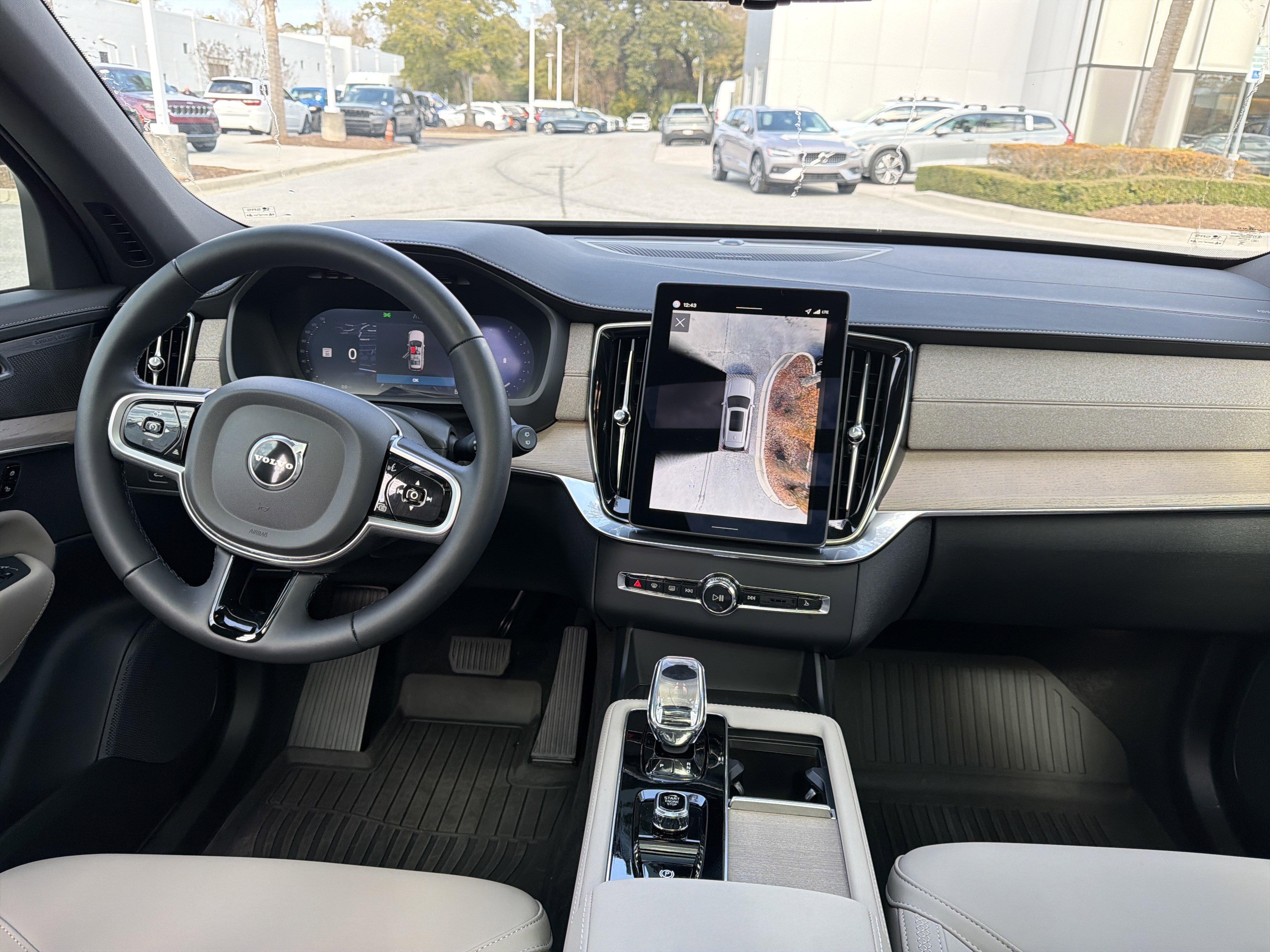 Used 2026 Volvo XC90 B6 Plus w/ Protection Package Premier image 30