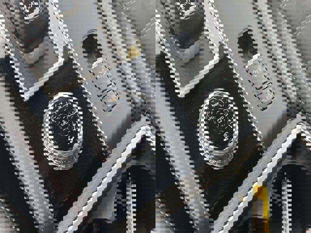 Used 2023 Mitsubishi Outlander SE image 31