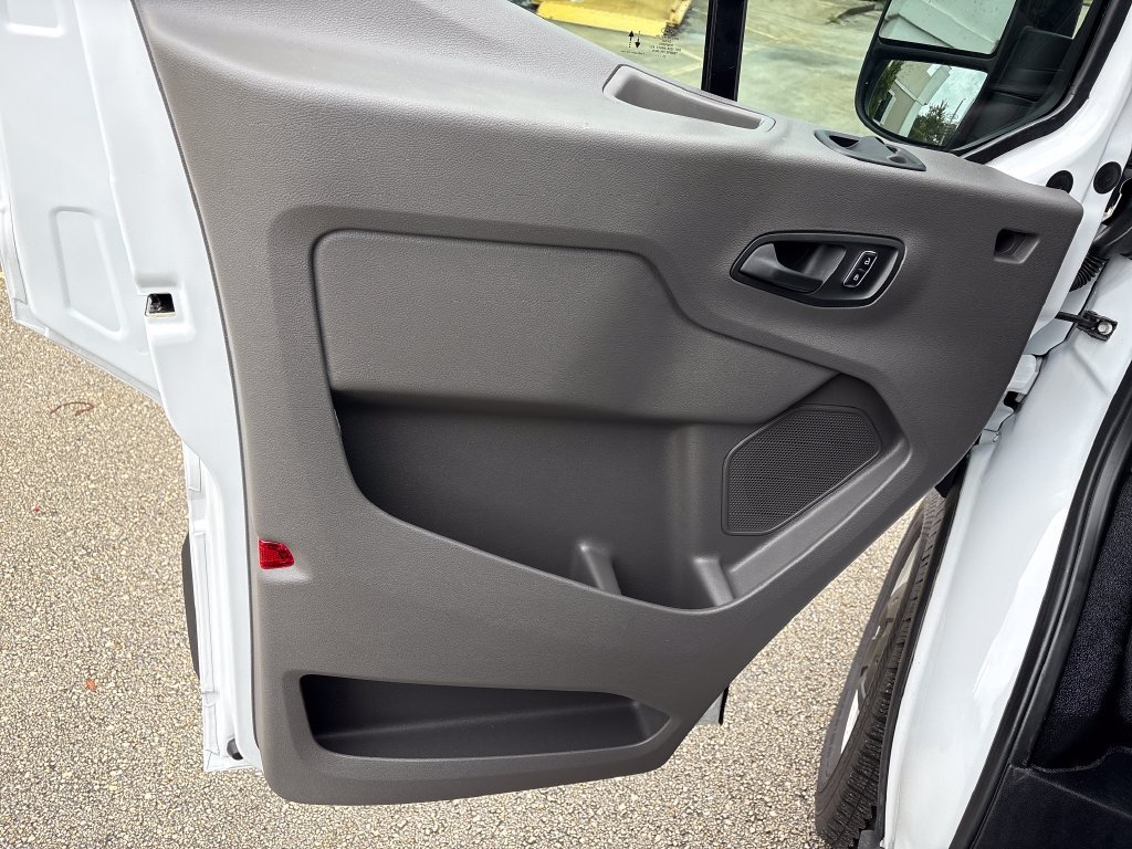 Certified 2026 Ford Transit 250 148 High Roof Extended RWD image 29