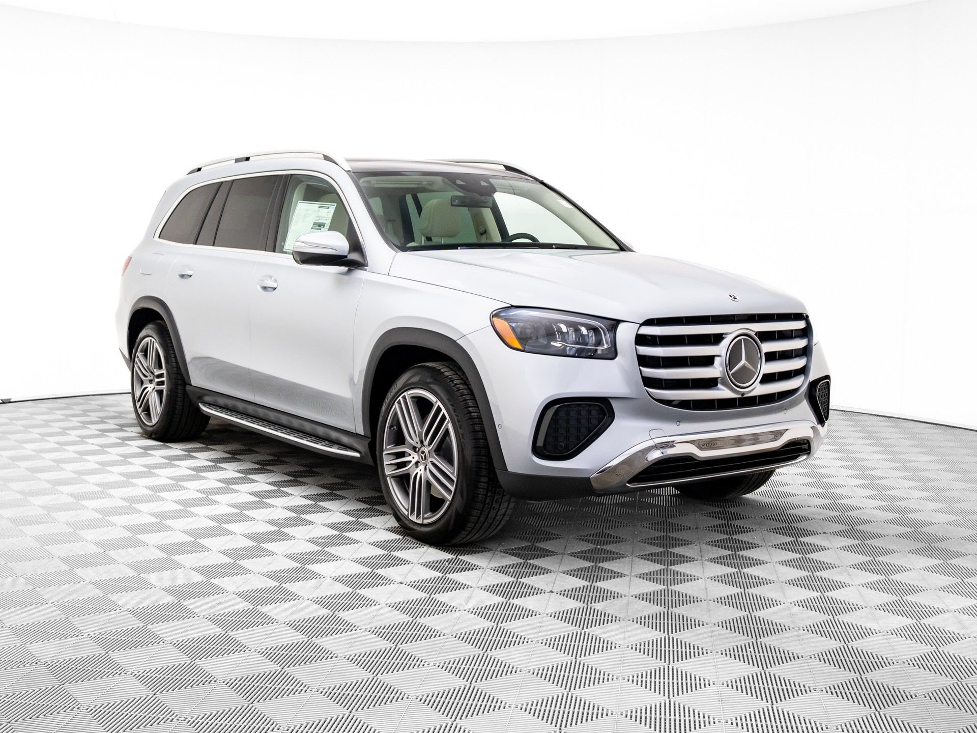 New 2026 Mercedes-Benz GLS 450 4MATIC image 7