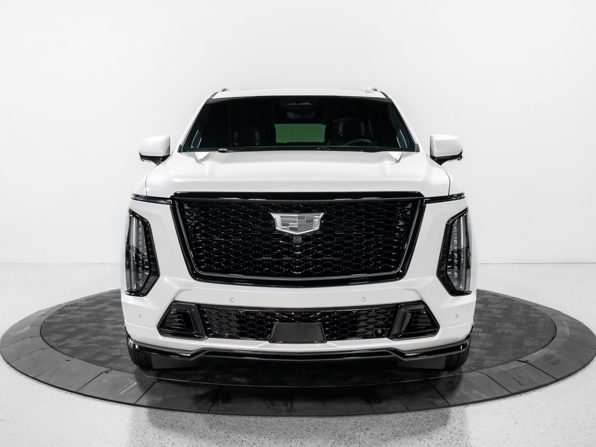 Used 2025 Cadillac Escalade V w/ LPO, ONYX Package AWD/4WD image 13