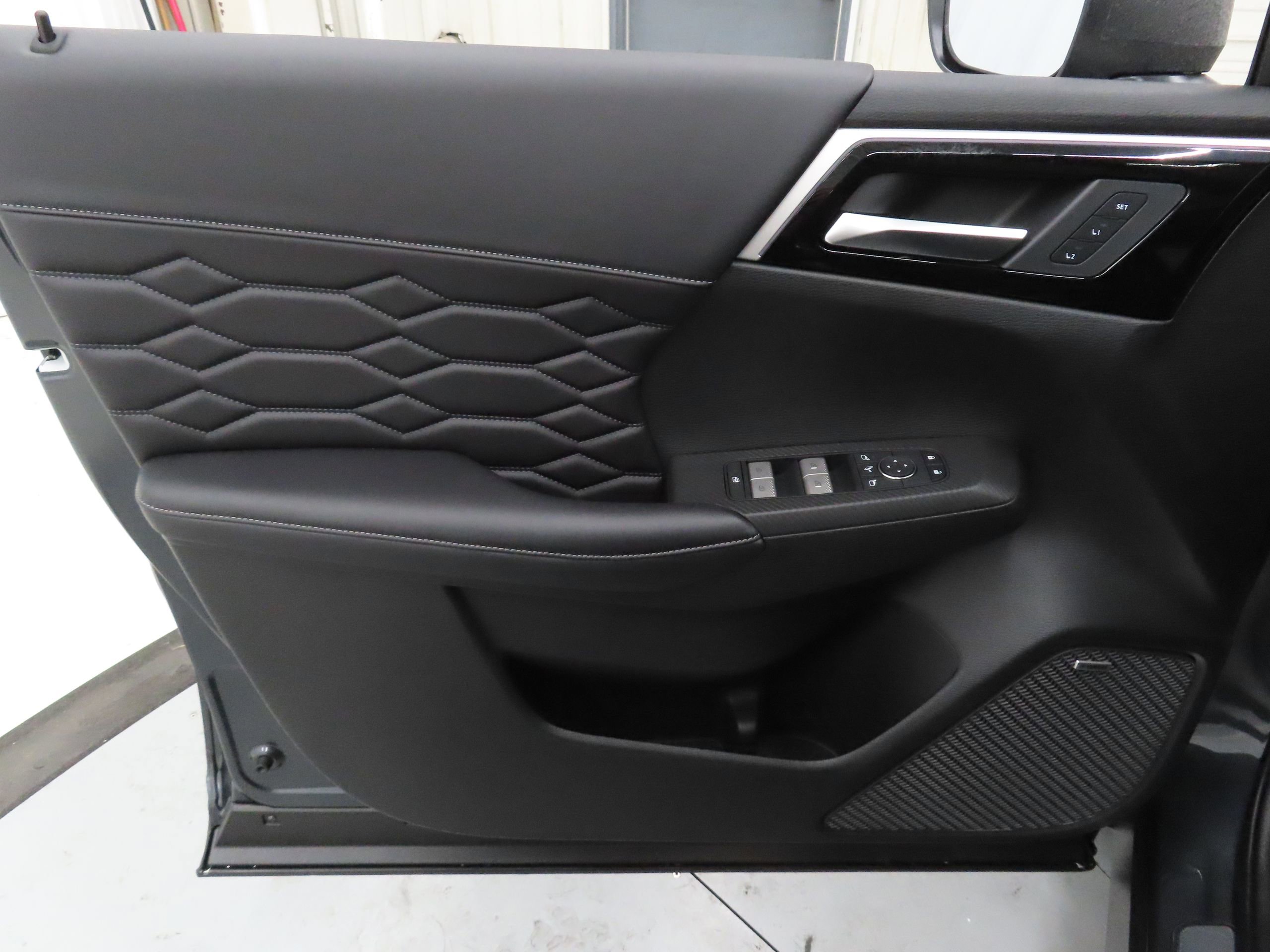 New 2026 Mitsubishi Outlander SEL FWD image 10