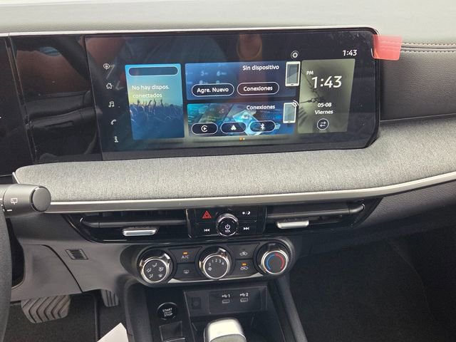 Used 2025 Nissan Kicks SV FWD image 17