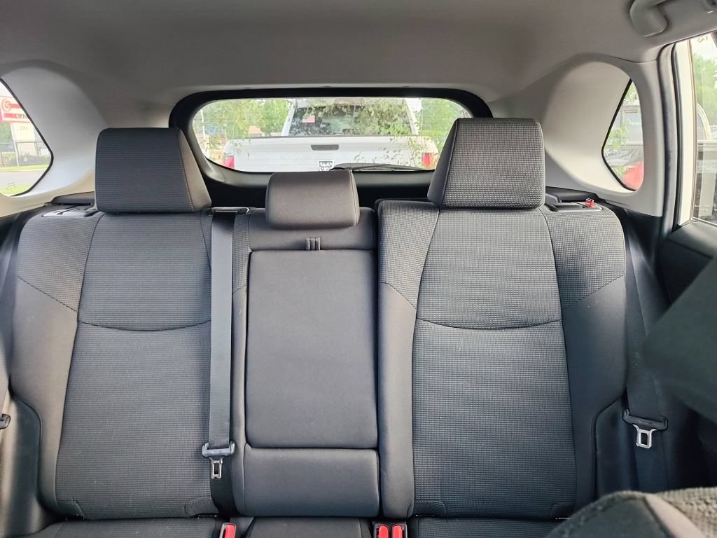 Used 2023 Toyota RAV4 LE AWD/4WD image 12
