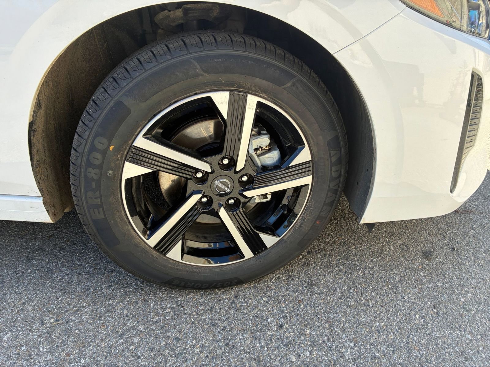 Used 2025 Nissan Sentra SV image 29