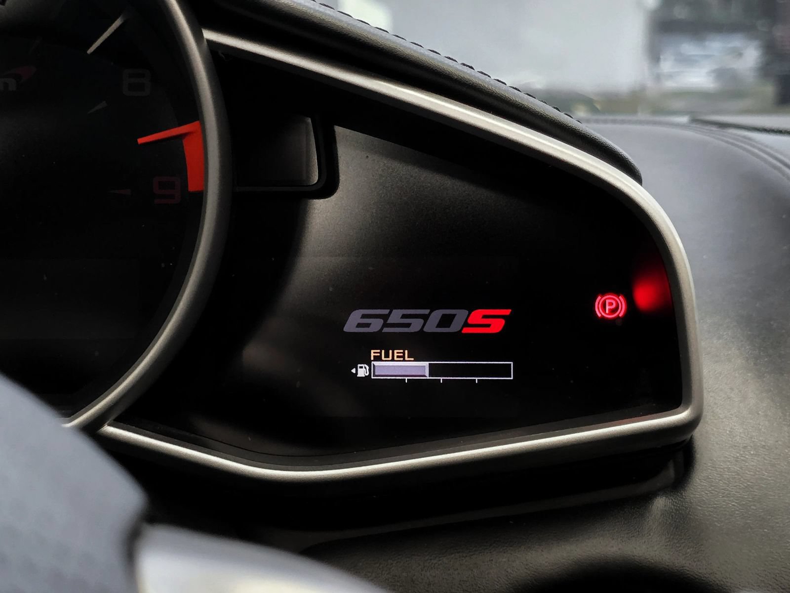 Used 2015 McLaren 650S Spider RWD image 29
