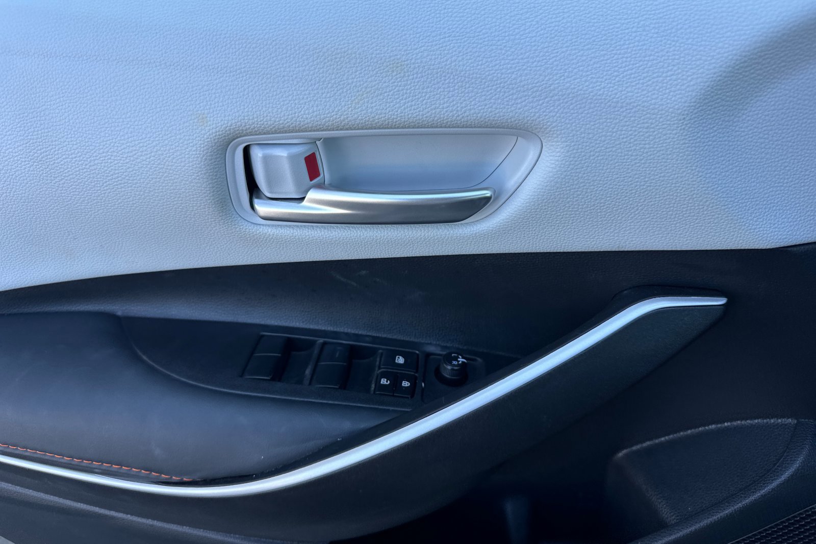 Used 2025 Toyota Corolla FX w/ Convenience Package image 11