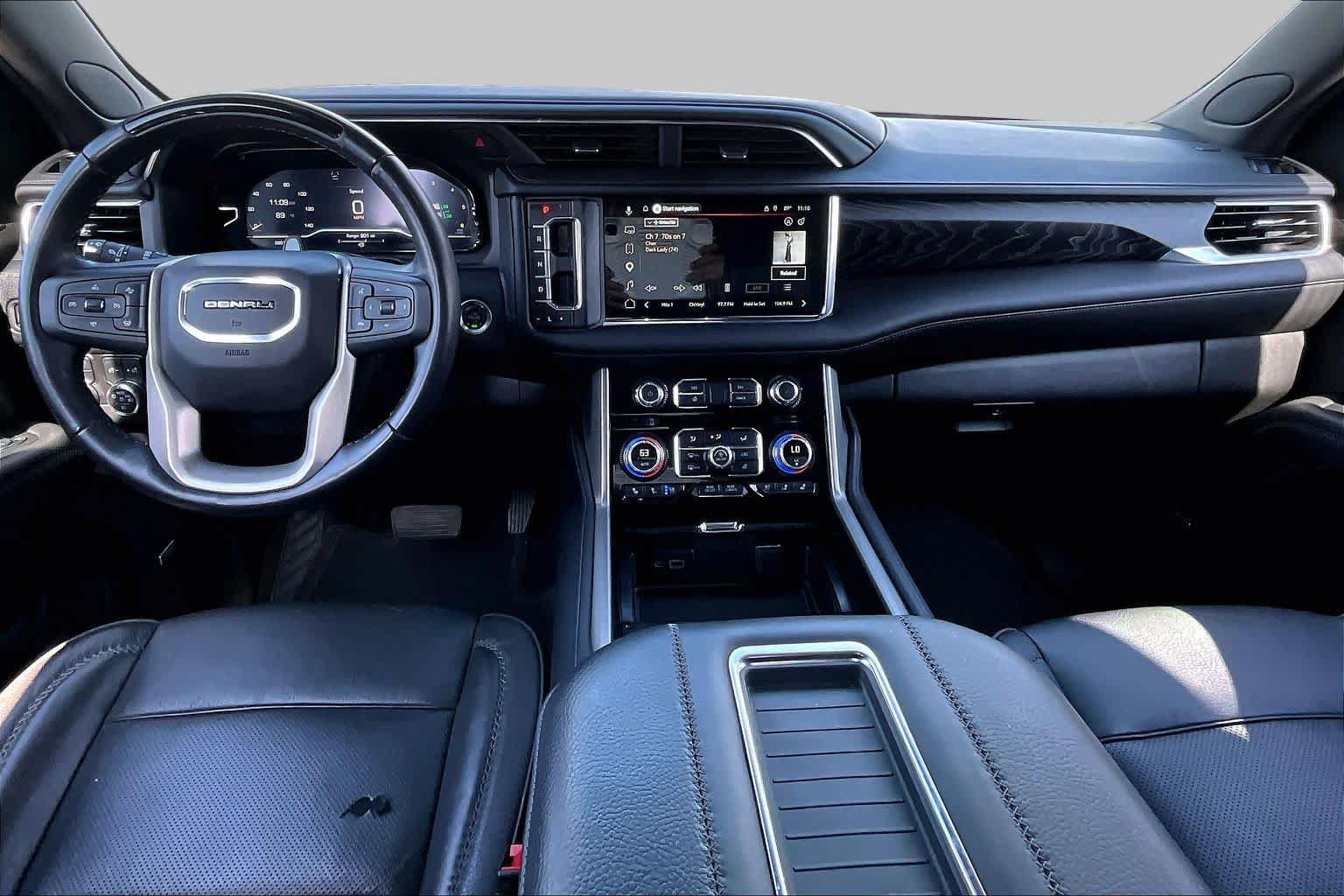 Used 2024 GMC Yukon Denali w/ Advanced Technology Package AWD/4WD image 16