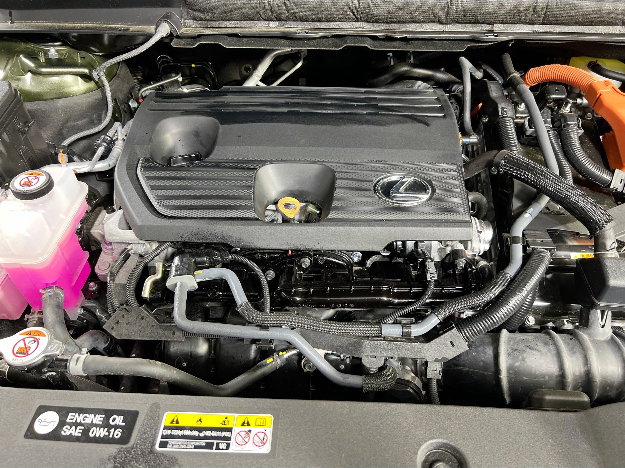 Used 2025 Lexus RX 350h w/ Accessory Package image 30