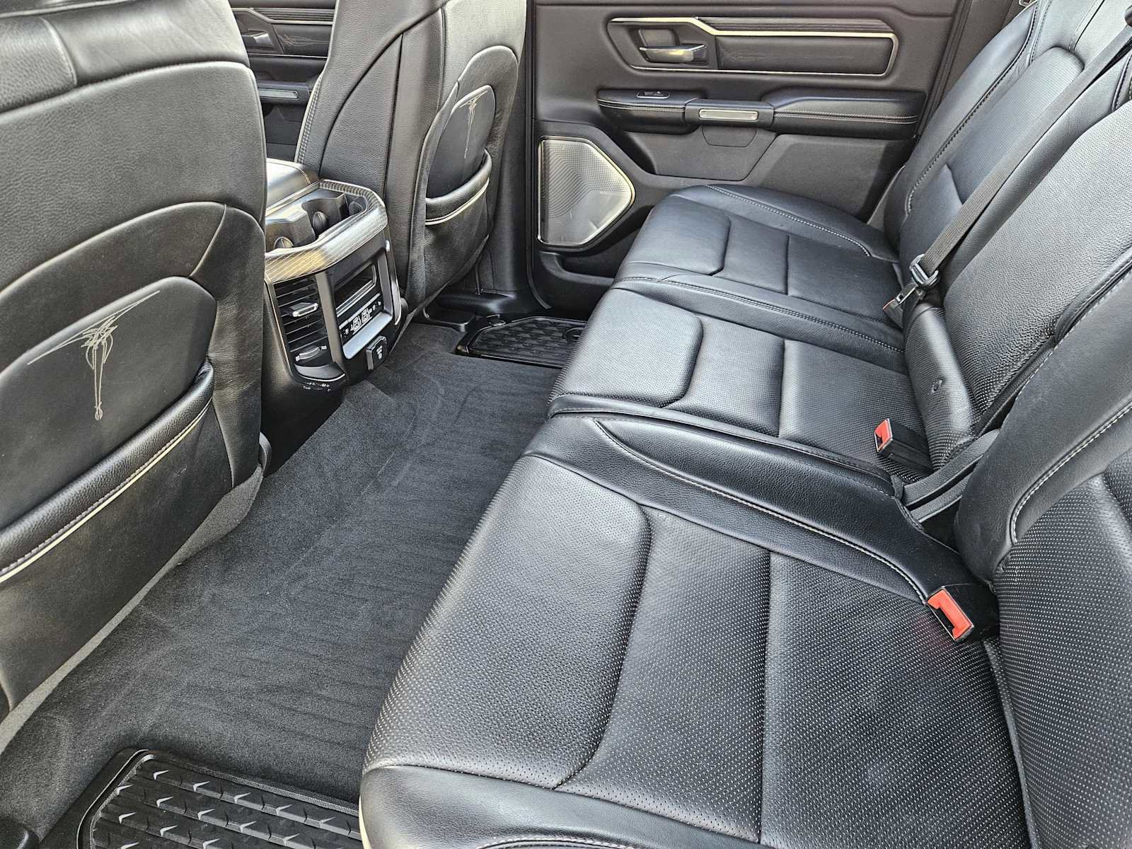 Used 2019 RAM 1500 Limited image 30