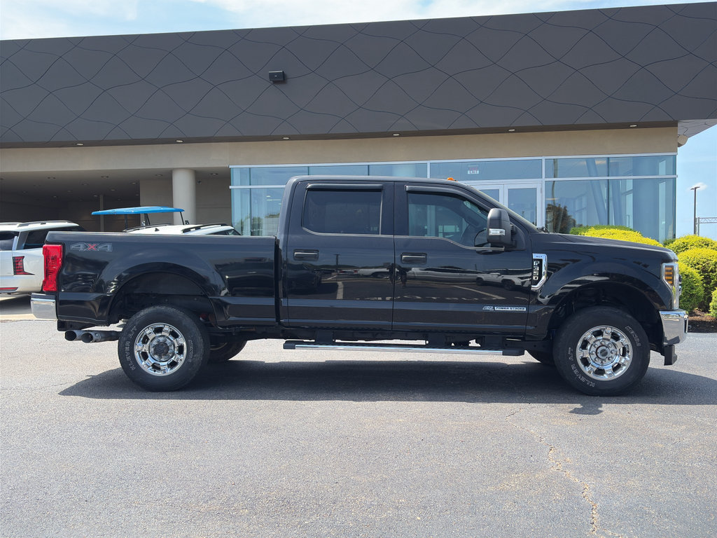 Used 2019 Ford F350 XLT w/ XLT Value Package AWD/4WD image 4
