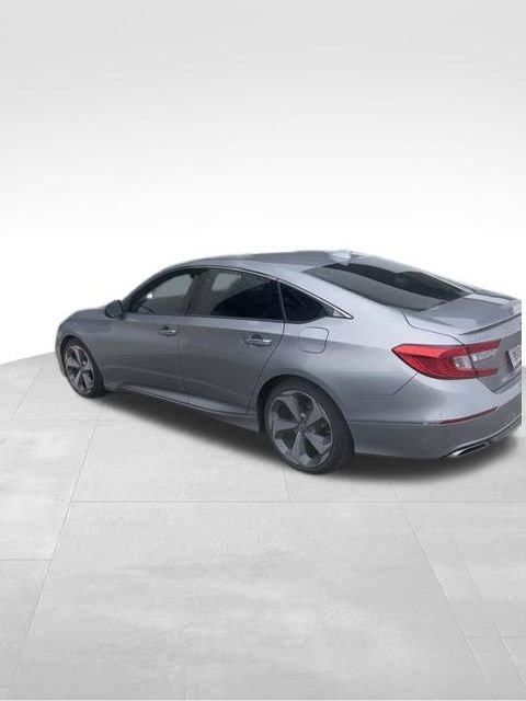 Used 2019 Honda Accord Touring image 2