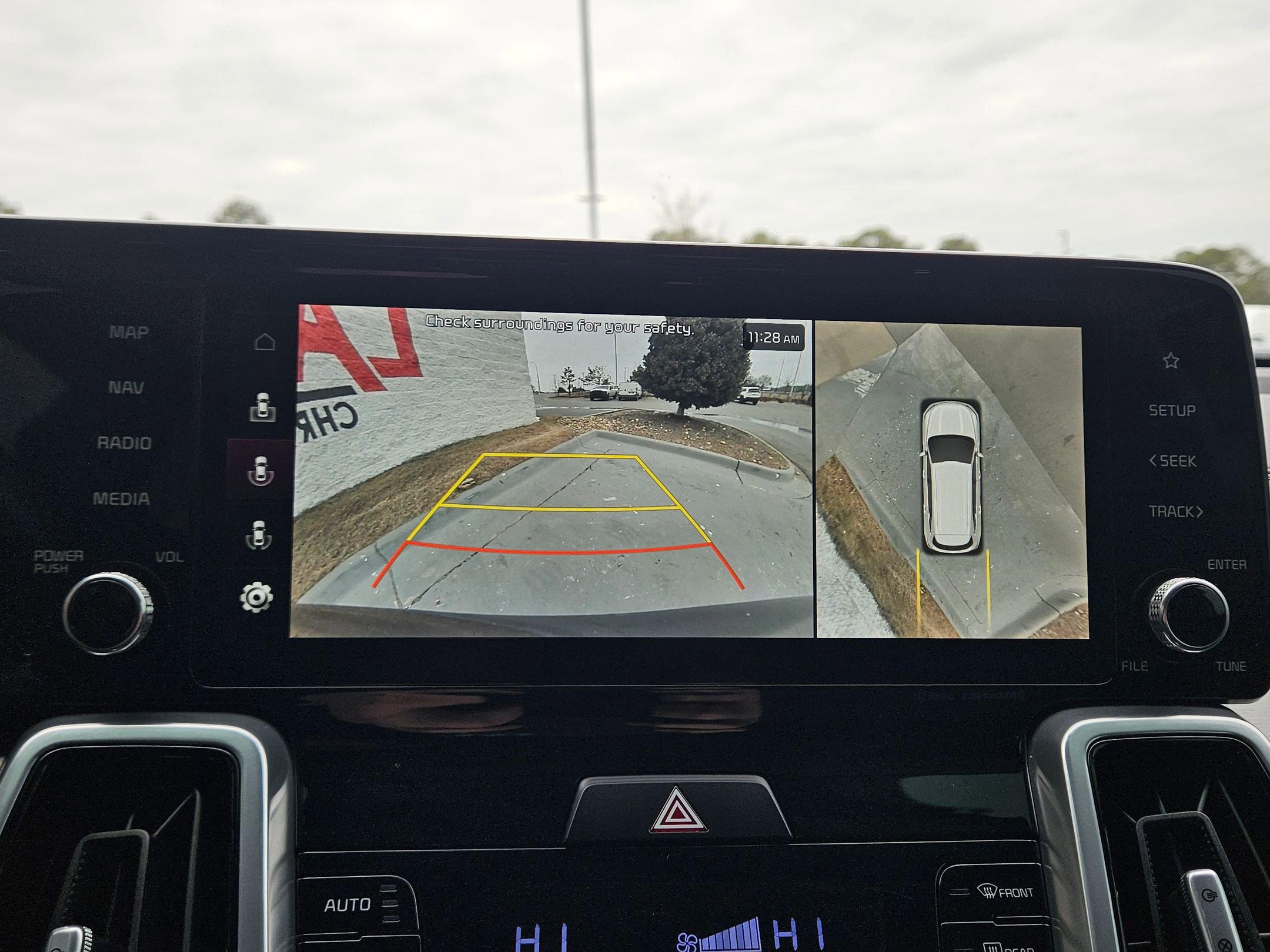 Used 2023 Kia Sorento SX image 32