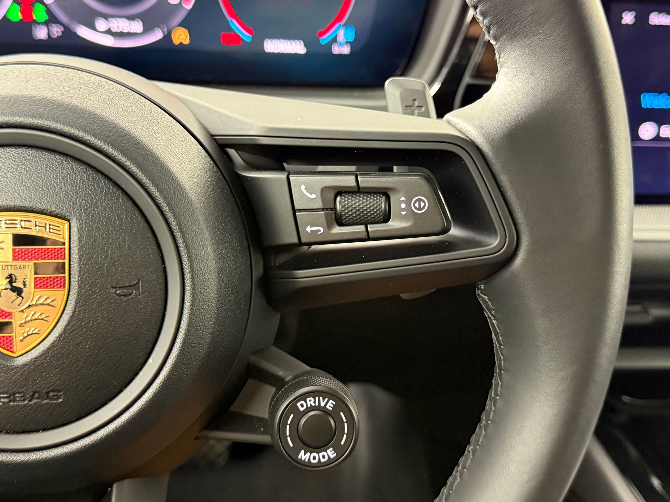 New 2026 Porsche Cayenne Coupe image 23