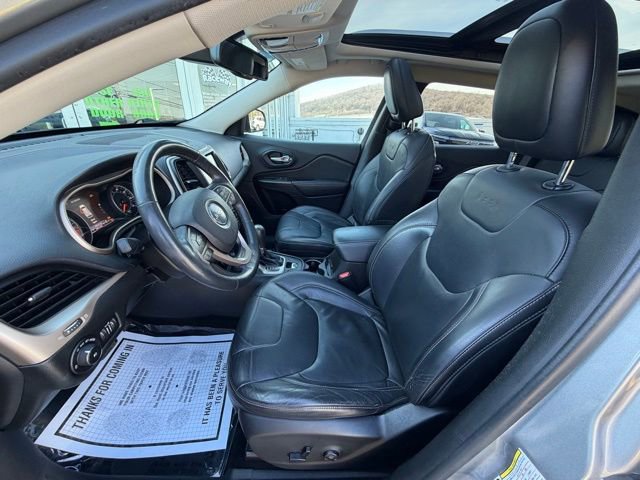 Used 2015 Jeep Cherokee Limited w/ Technology Group image 32