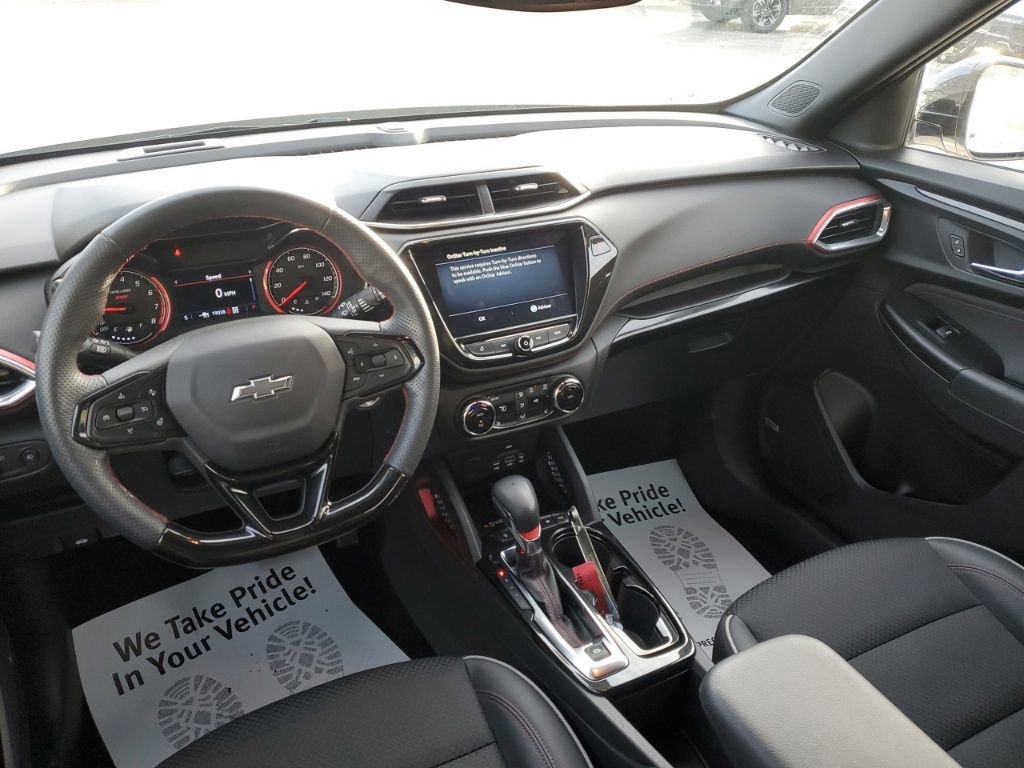 Used 2023 Chevrolet TrailBlazer RS w/ Sun and Liftgate Package image 24