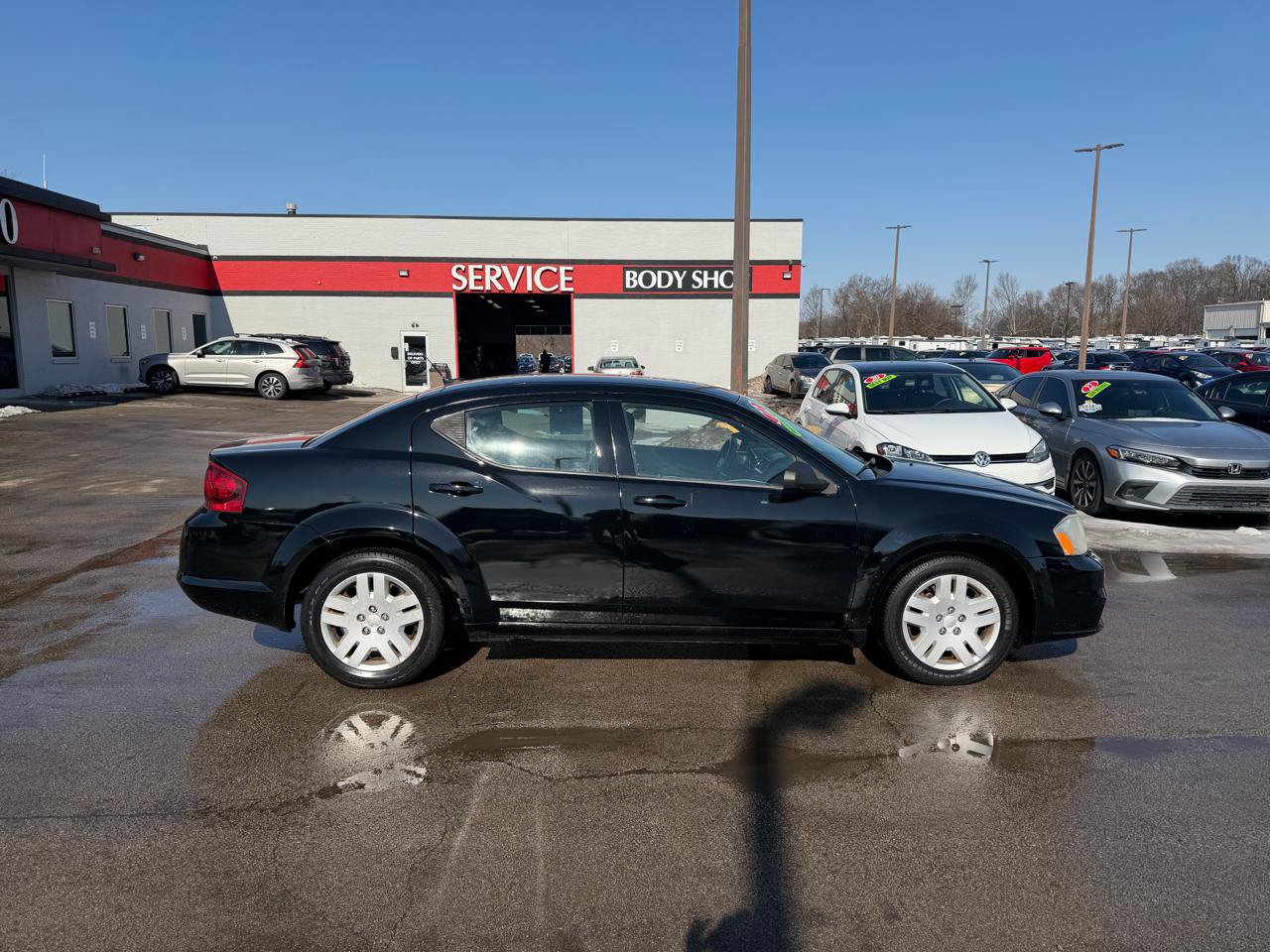 Used 2012 Dodge Avenger SE FWD image 3
