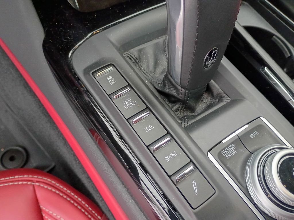 Used 2023 Maserati Levante GT AWD/4WD image 31