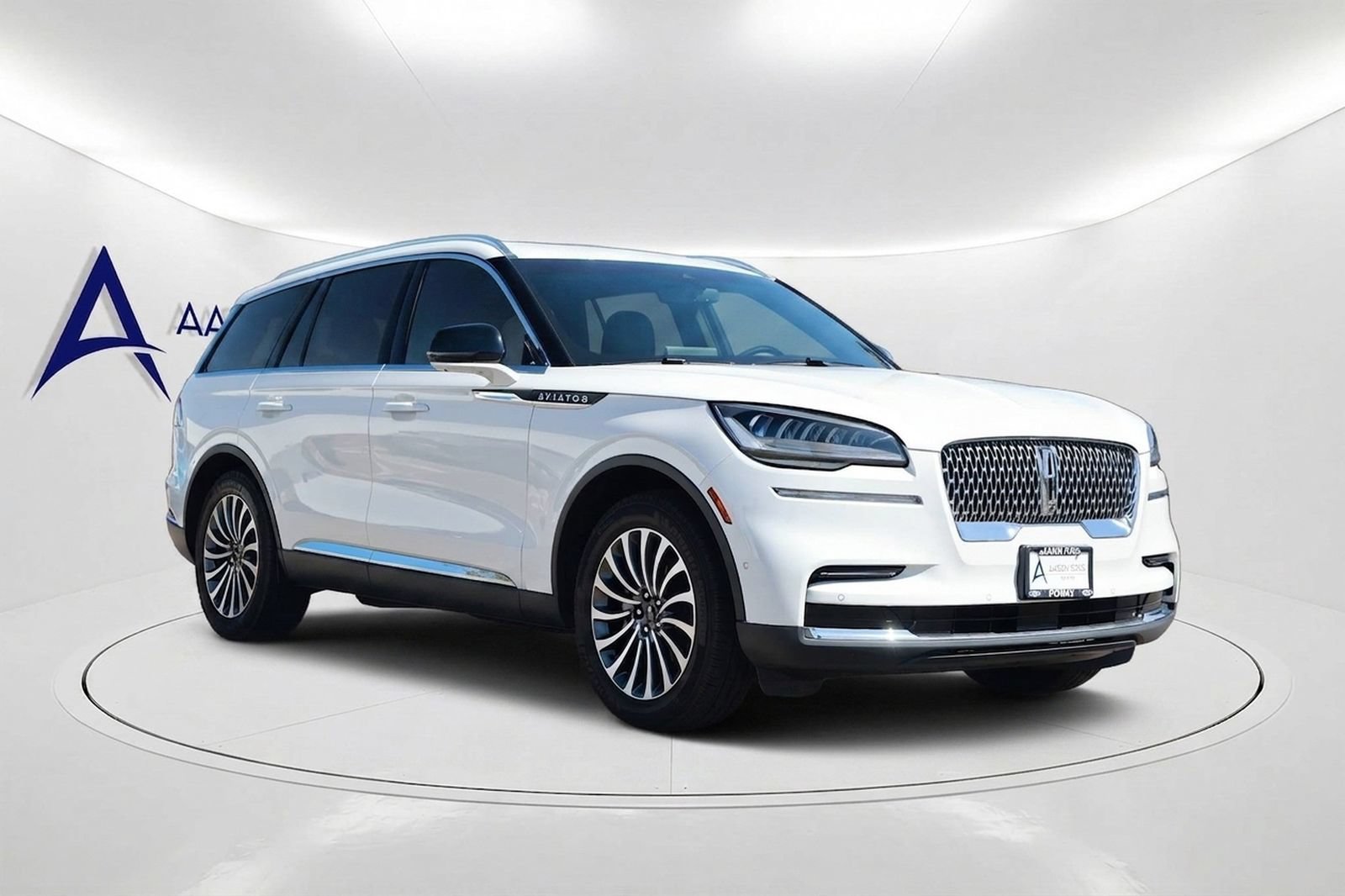 Used 2024 Lincoln Aviator Reserve w/ Equipment Group 201A RWD image 3