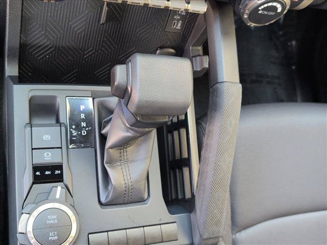 Used 2025 Toyota Tacoma SR5 AWD/4WD image 12