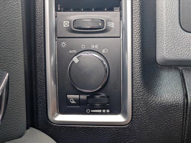 Used 2017 RAM 1500 Classic SLT image 13