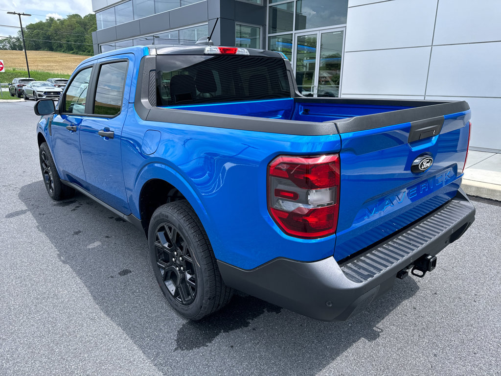 New 2025 Ford Maverick XLT w/ Black Appearance Package image 18