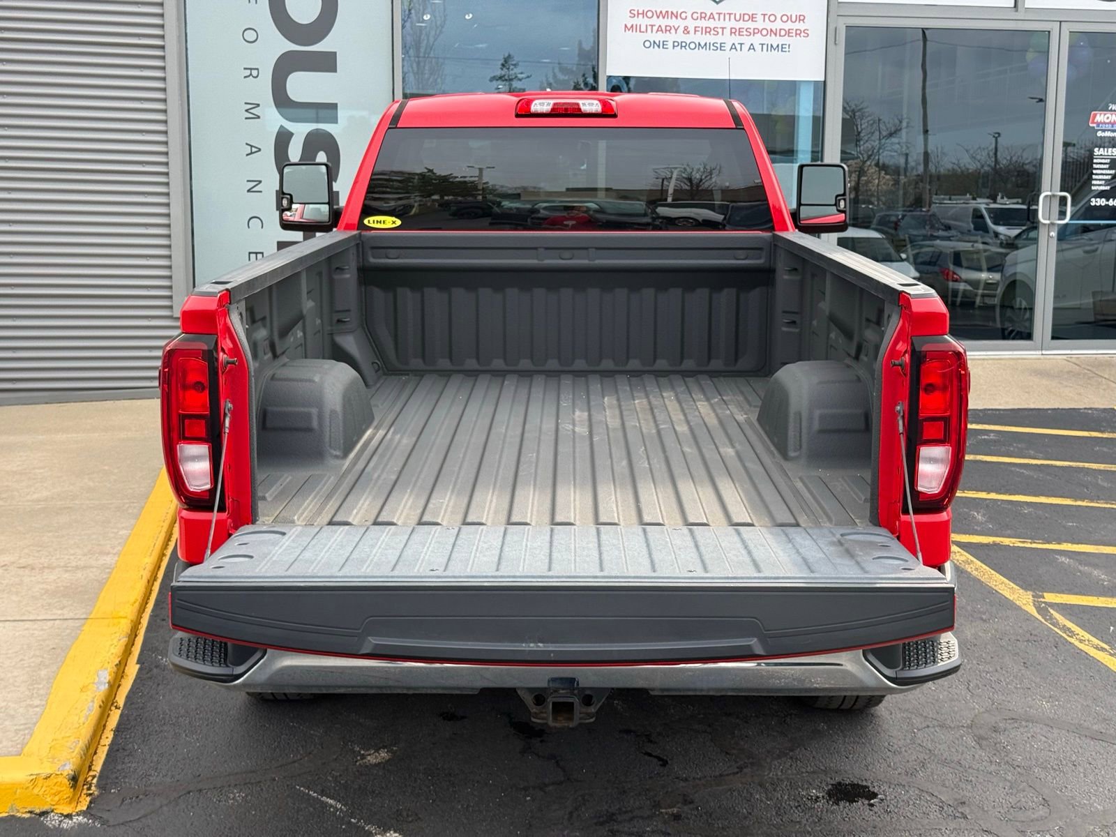 Used 2020 GMC Sierra 1500 4x4 Regular Cab w/ Sierra Value Package image 32