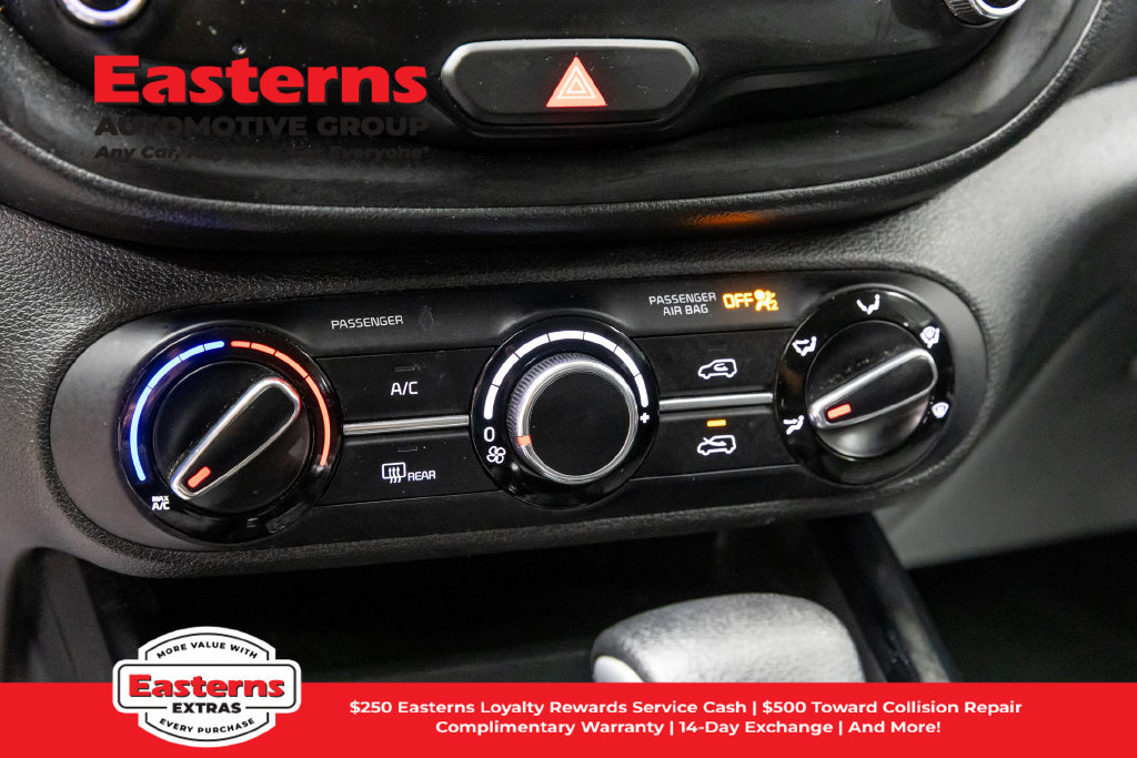 Used 2023 Kia Soul LX w/ LX Technology Package FWD image 21