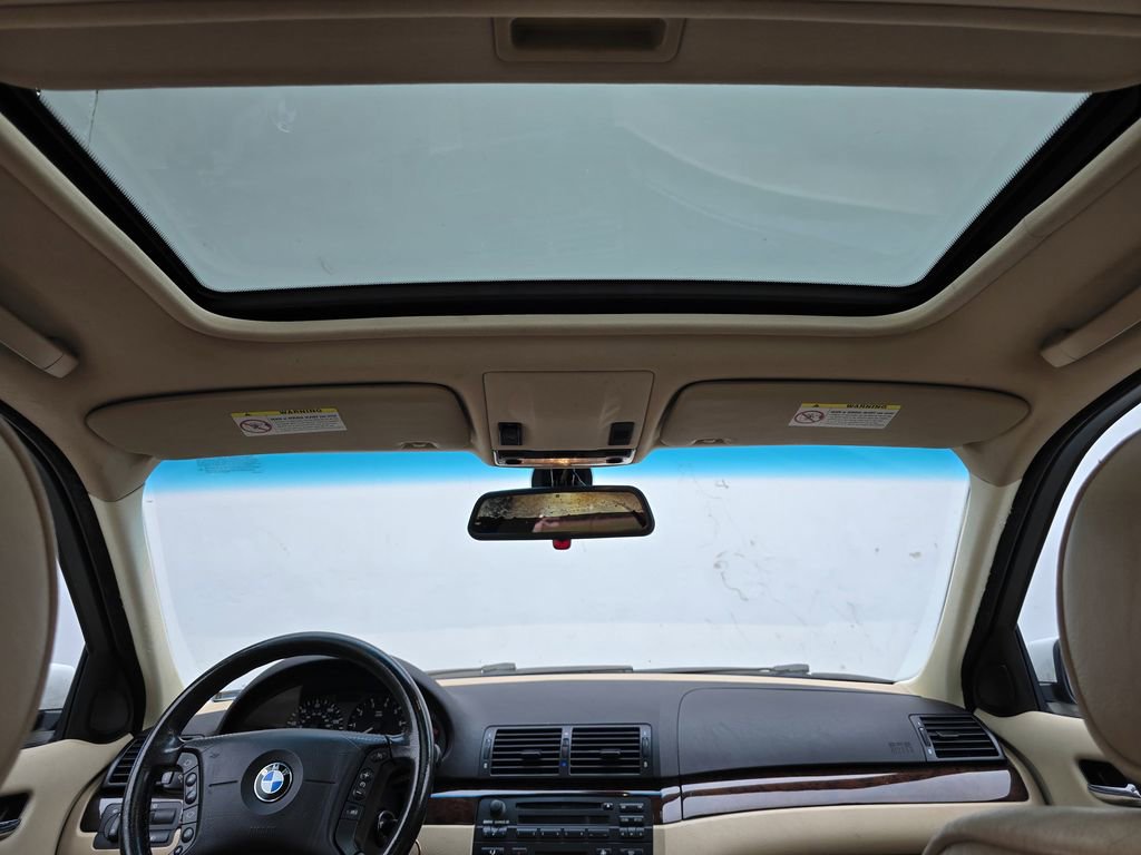 Used 2004 BMW 325i Sedan image 18