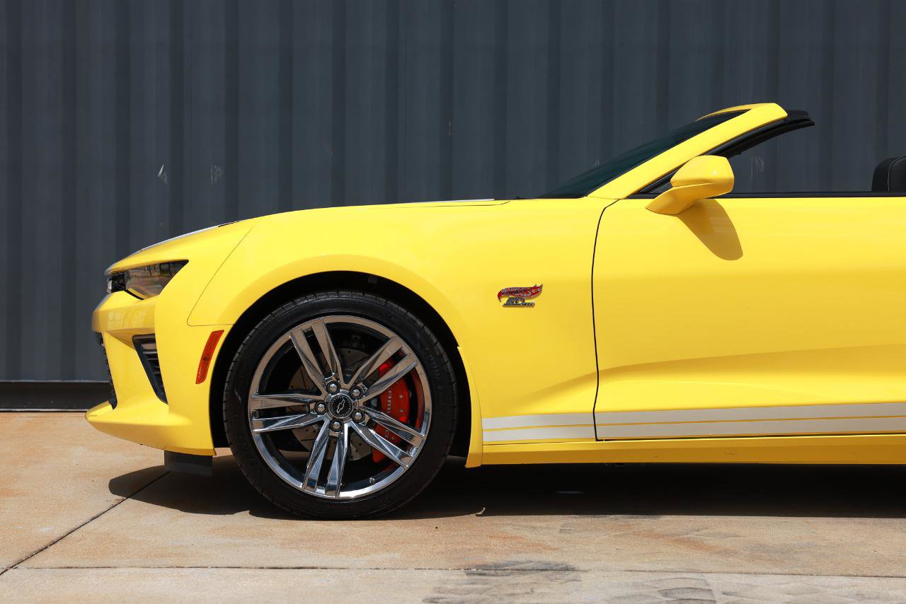 Used 2016 Chevrolet Camaro SS RWD image 31