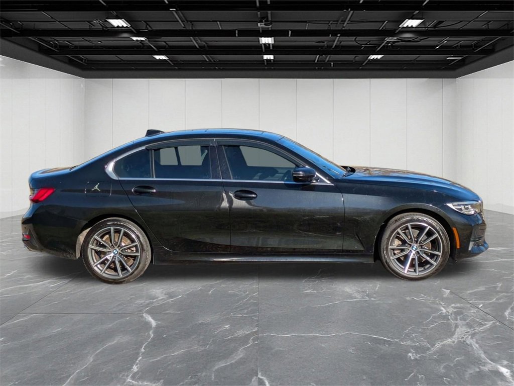 Used 2019 BMW 330i xDrive Sedan w/ Convenience Package image 4