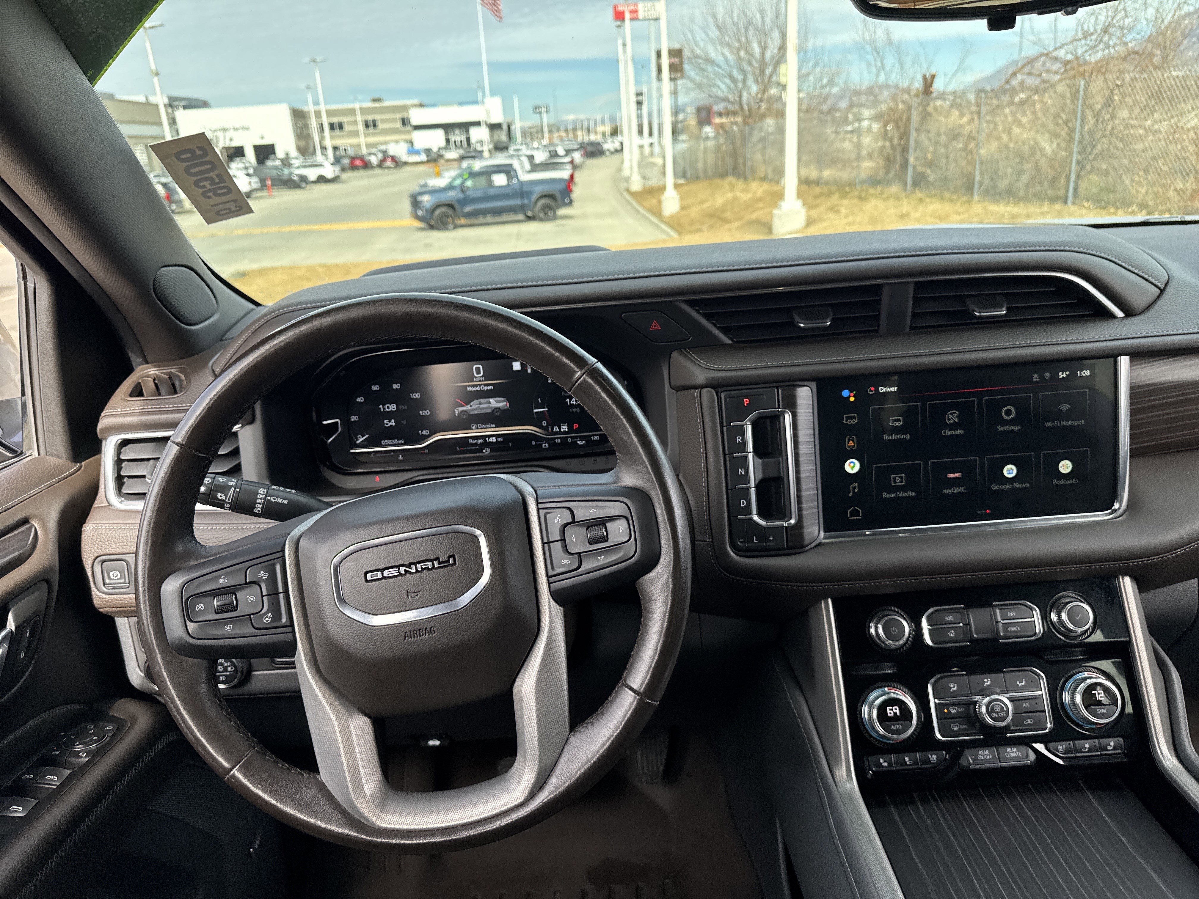 Used 2022 GMC Yukon Denali w/ Denali Ultimate Package image 16