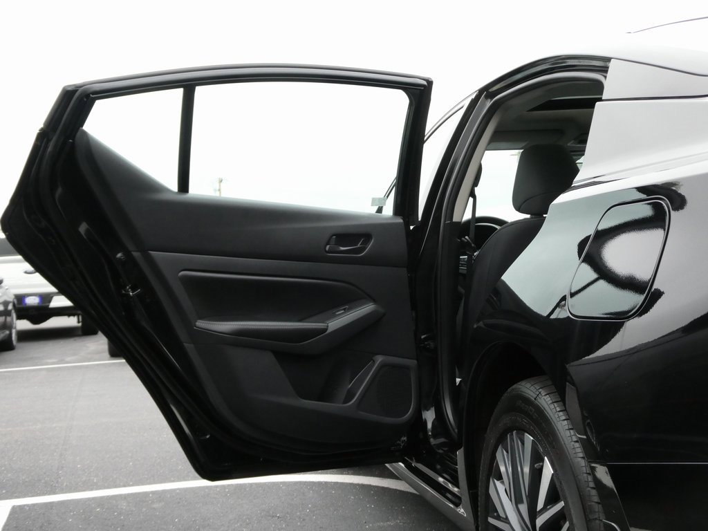 Used 2024 Nissan Altima 2.5 SV w/ SV Premium Package image 32