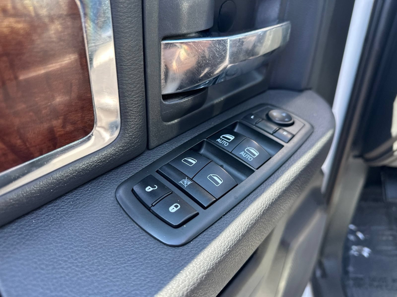 Used 2012 RAM 1500 Laramie w/ Protection Group AWD/4WD image 20